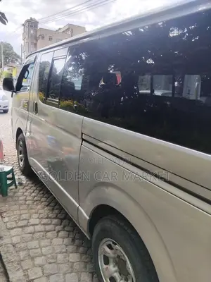 Toyota HiAce 2008 Silver