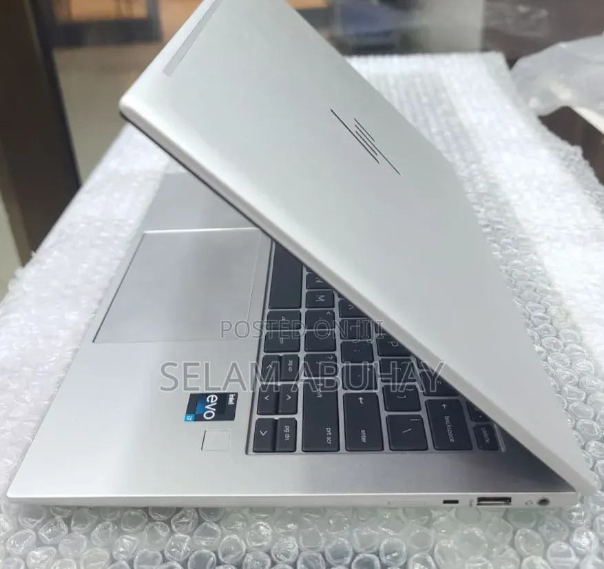 New Laptop HP EliteBook 840 G9 16GB Intel Core i7 SSD 512GB