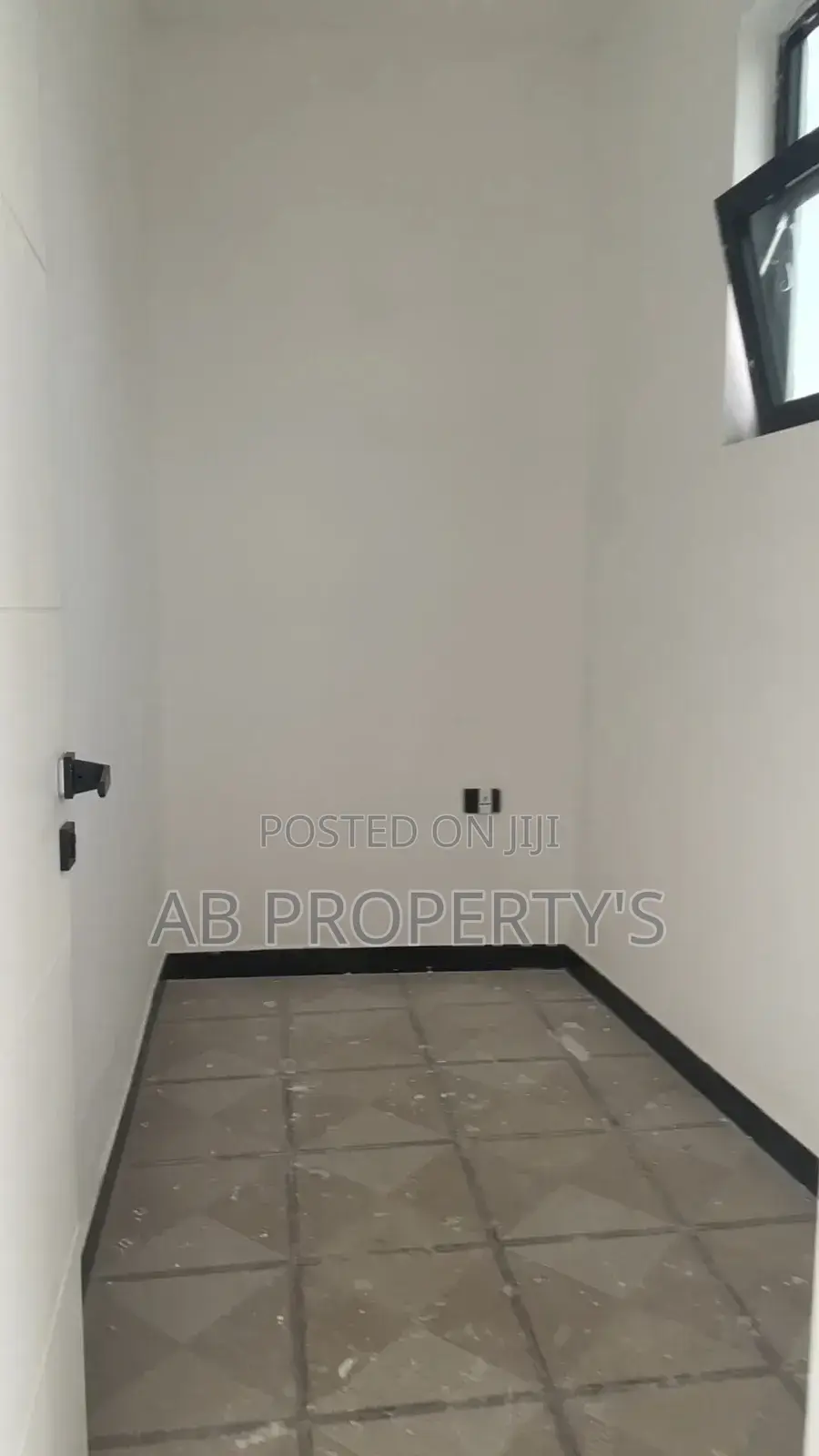 Furnished 3bdrm Apartment in መስቀል ፍላወር, Kirkos for sale