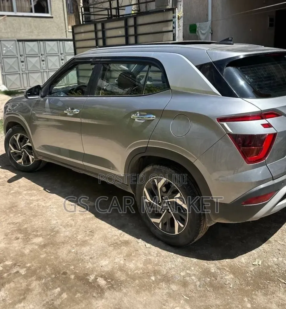 Hyundai Creta 2023 Silver
