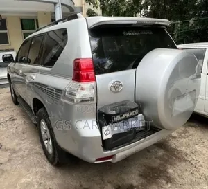 Toyota Land Cruiser Prado 2014 Silver