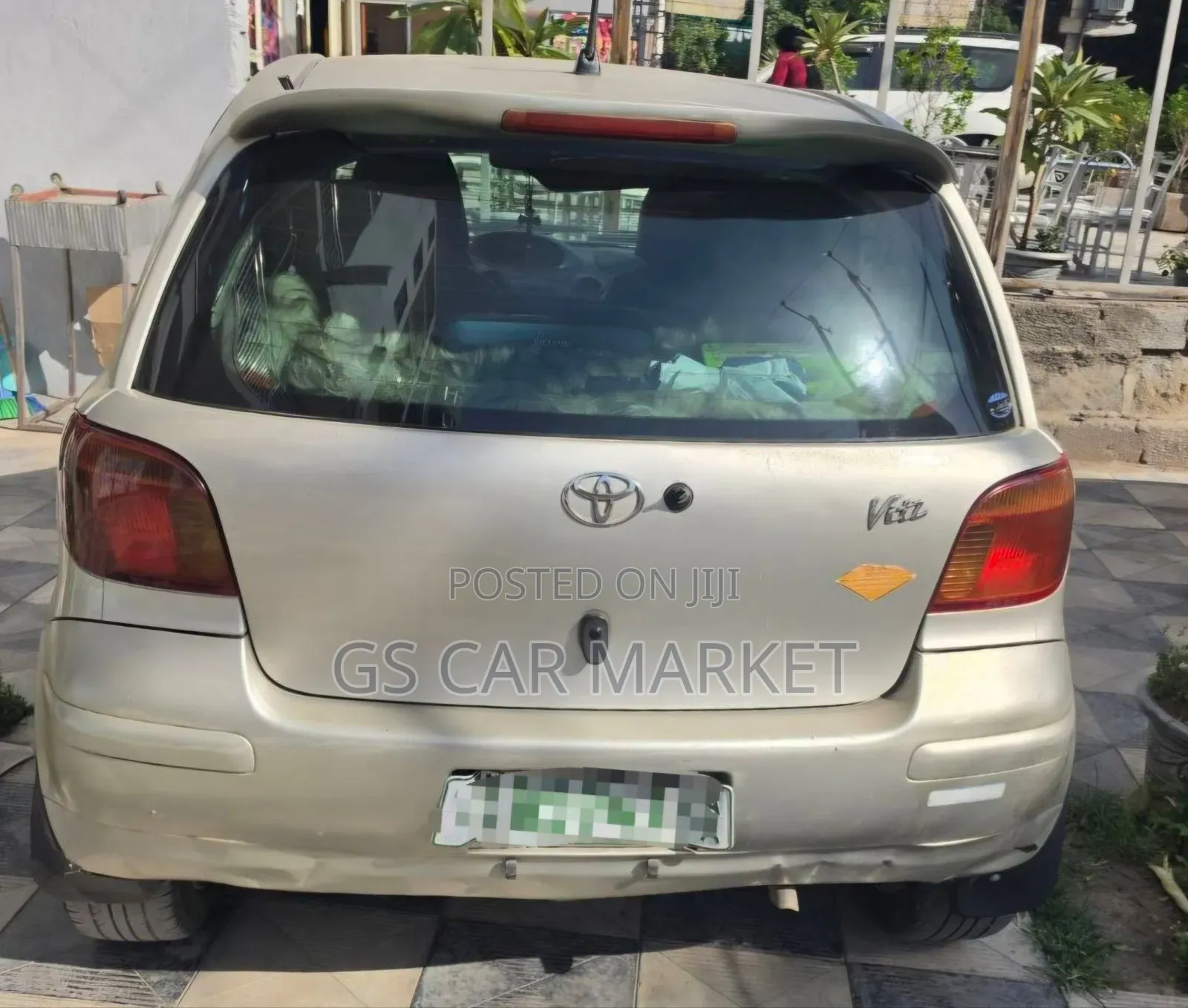 Toyota Vitz 2004 Silver