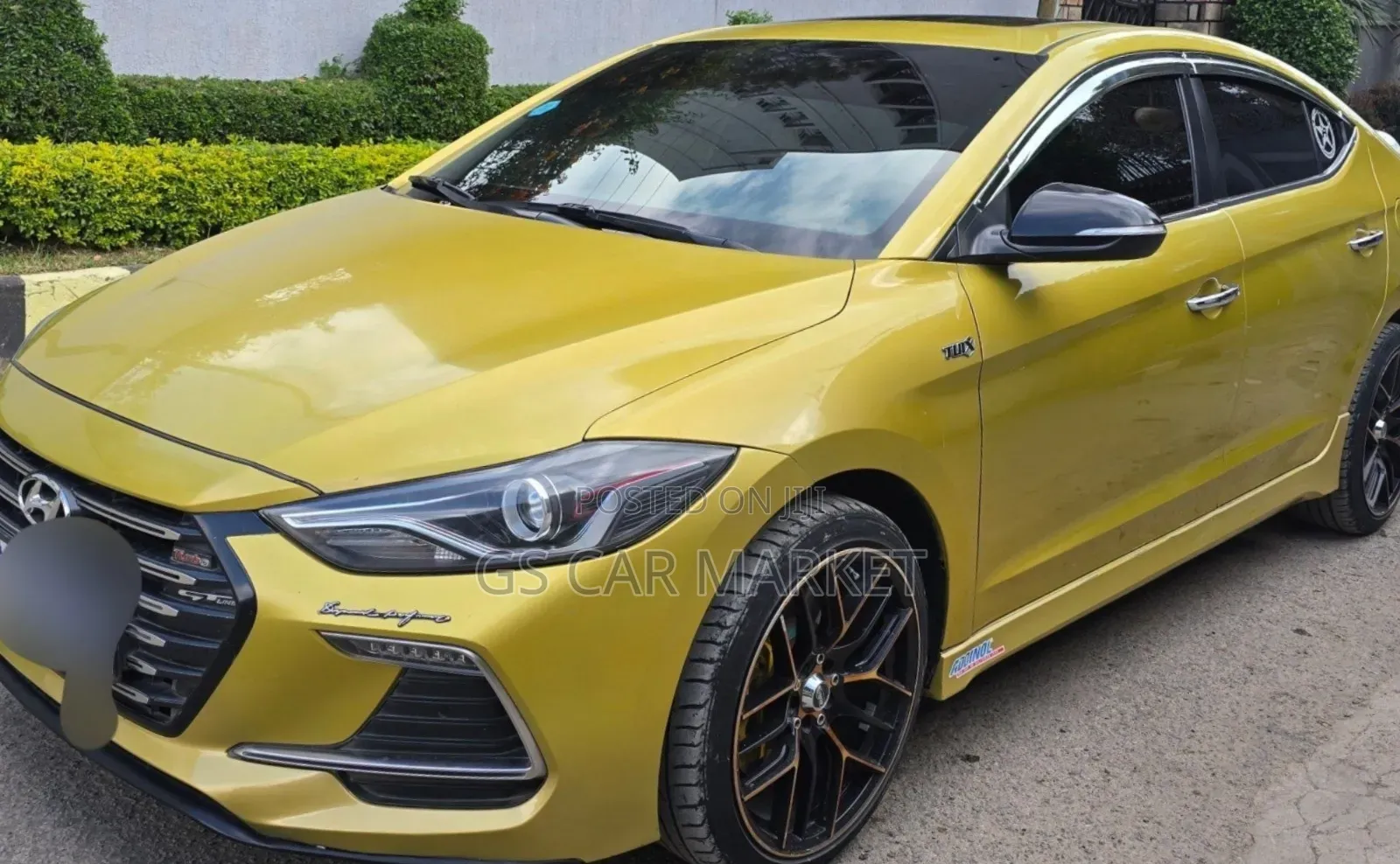 Hyundai Avante 2017 Gold