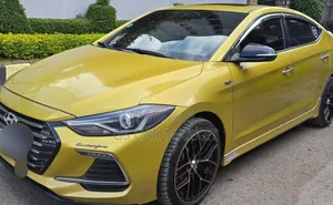 Hyundai Avante 2017 Gold