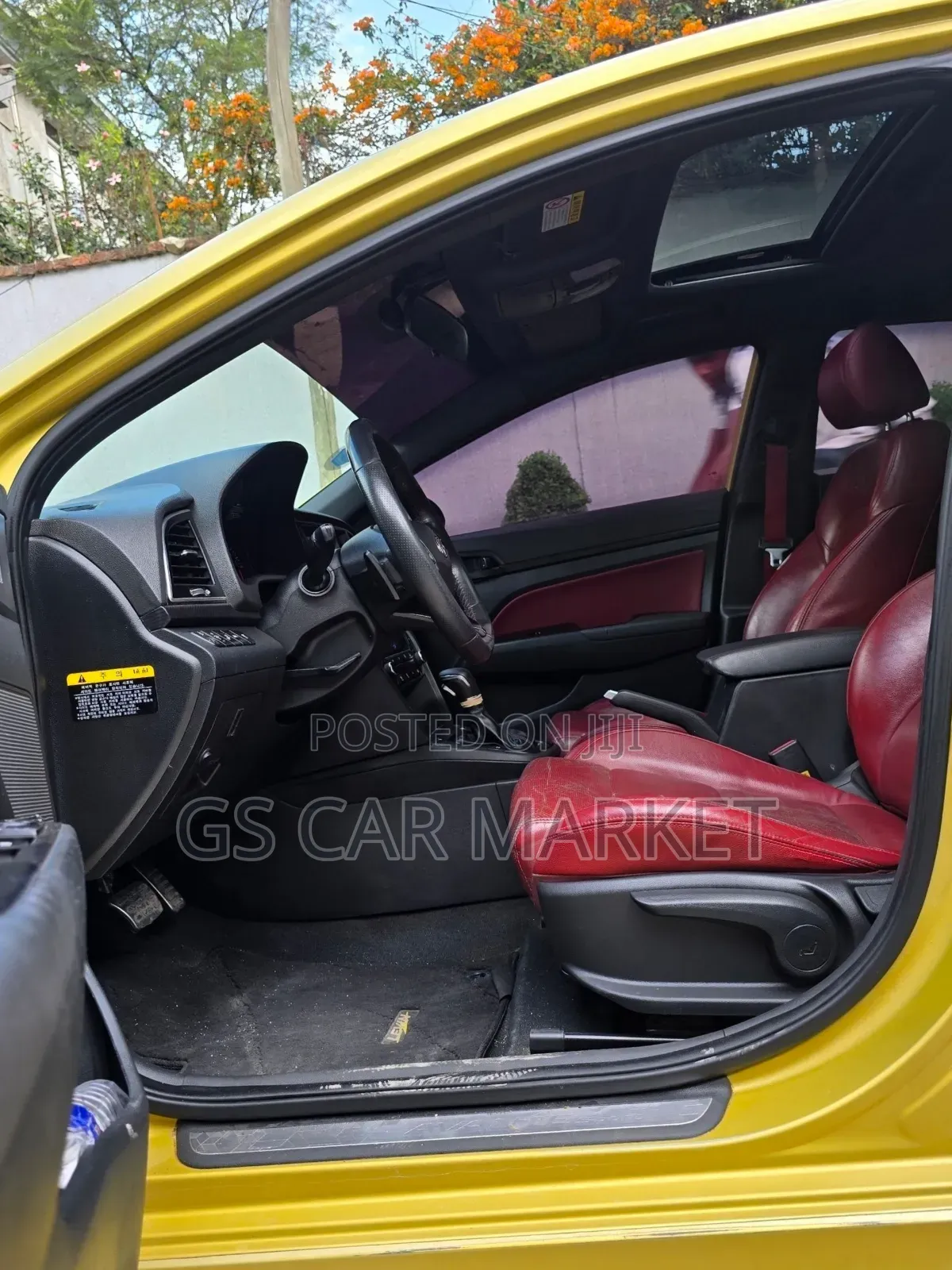 Hyundai Avante 2017 Gold