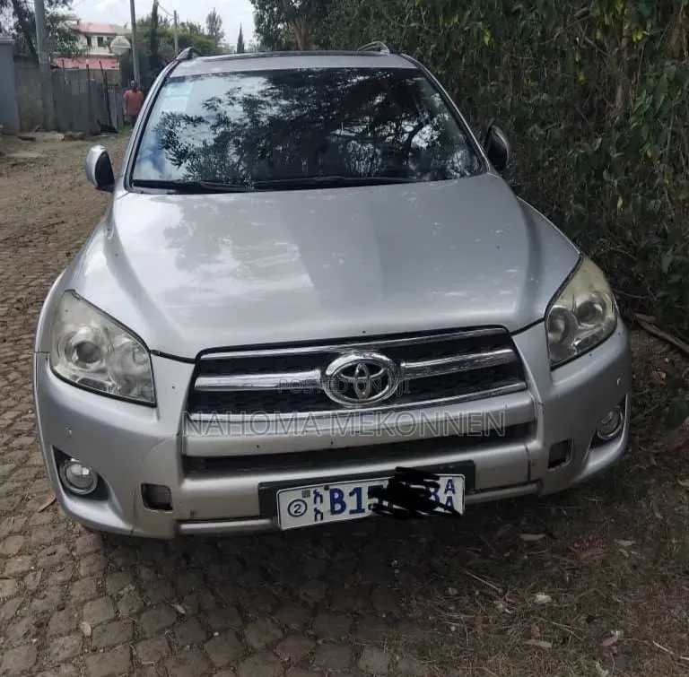 Toyota RAV4 2012 Silver