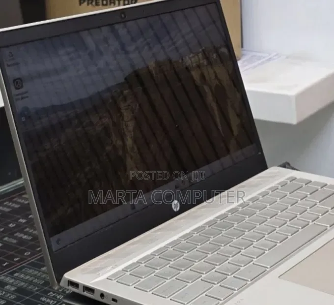 New Laptop HP Pavilion 15 8GB Intel Core i5 SSD 512GB