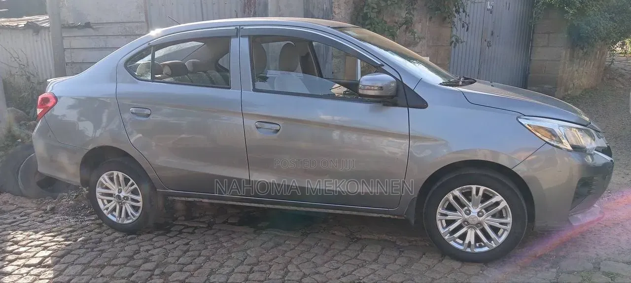 Mitsubishi Attrage 2021 Gray