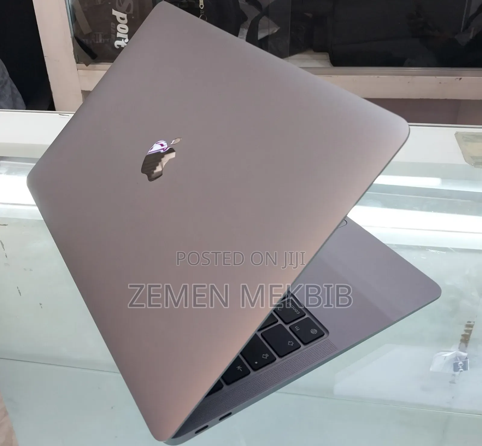 New Laptop Apple MacBook Air 2020 M1 8GB Apple M1 SSD 512GB