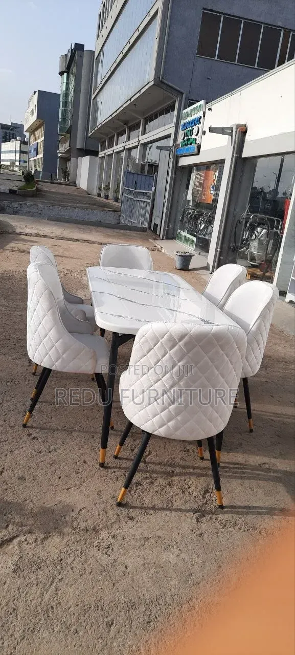6 Seat Epoxy Dinning Table