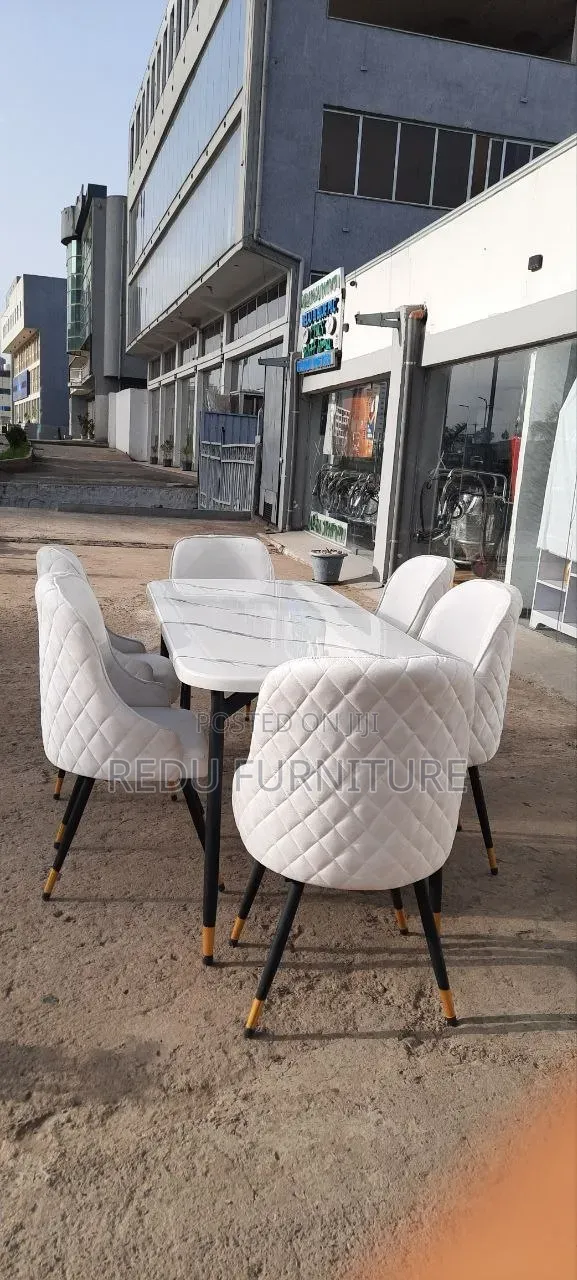 6 Seat Epoxy Dinning Table