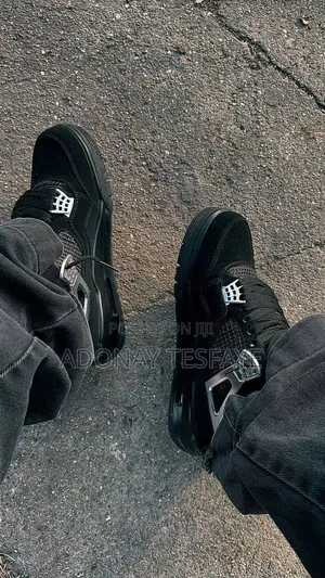 Jordan 4 Black Cat