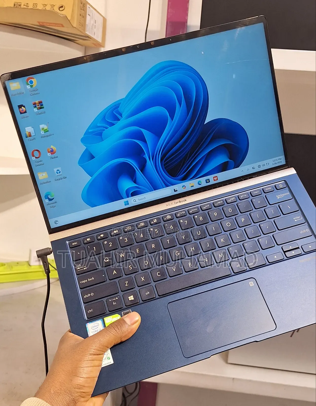 New Laptop Asus ZenBook UX430UA 8GB Intel Core i7 SSD 512GB
