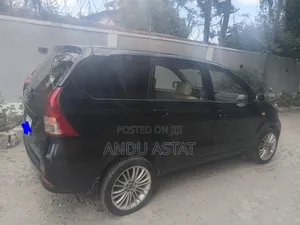 Toyota Avanza 2013 Yellow