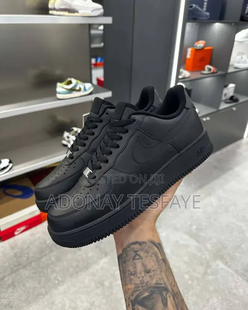 Nike Air Force Black