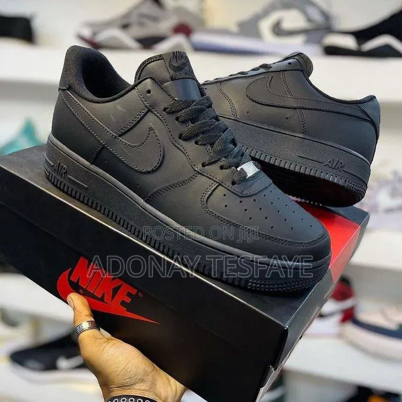Nike Air Force Black