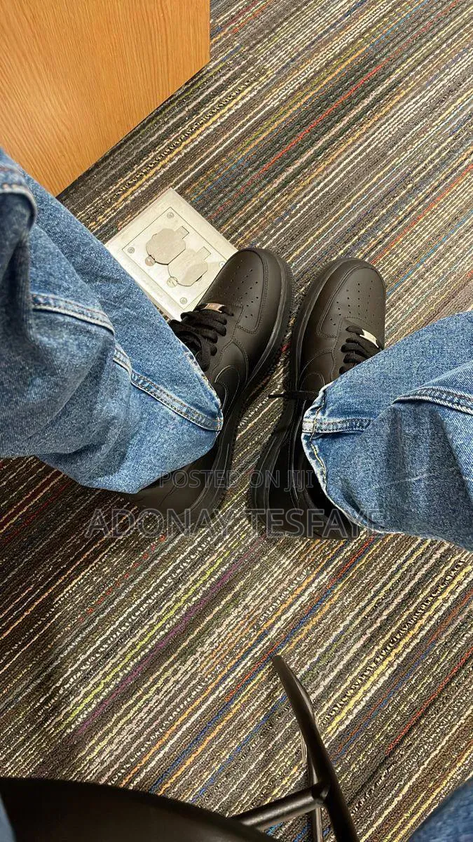 Nike Air Force Black