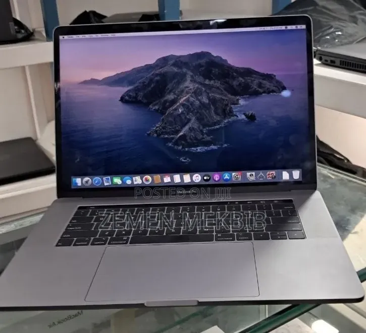 New Laptop Apple MacBook Pro 2019 32GB Intel Core i9 SSD 1T