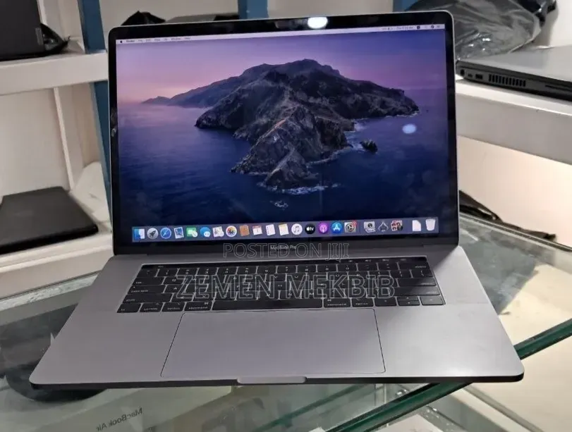 New Laptop Apple MacBook Pro 2019 32GB Intel Core i9 SSD 1T