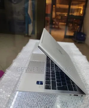 New Laptop HP EliteBook 830 G9 16GB Intel Core i5 SSD 512GB
