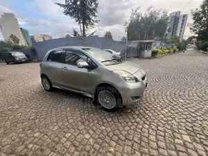 Toyota Yaris 2010 Gray