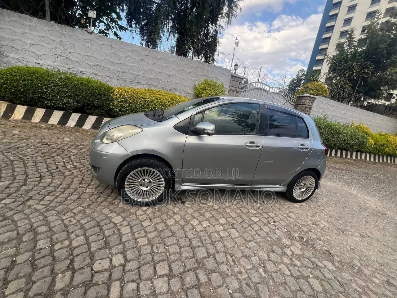 Toyota Yaris 2010 Gray