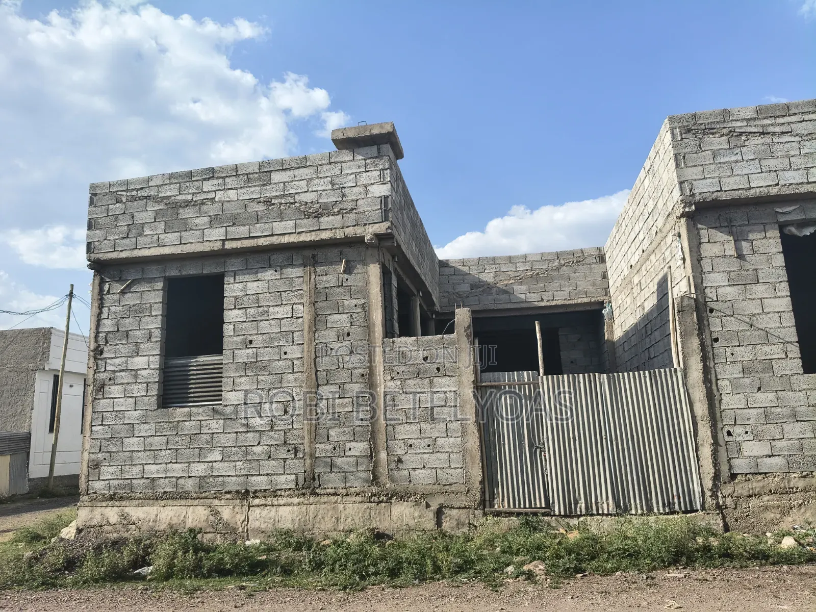 2bdrm House in L Sheep, East Shewa for sale
