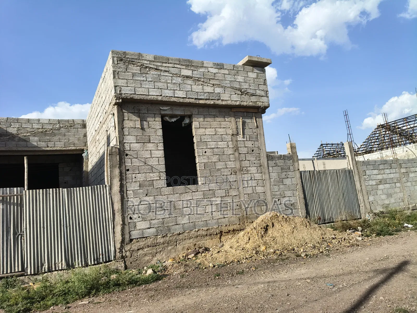 2bdrm House in L Sheep, East Shewa for sale