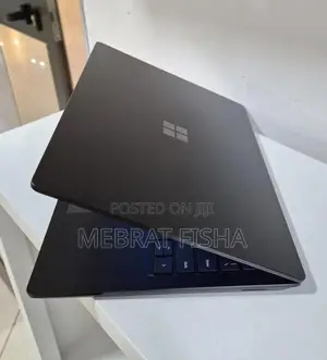 New Laptop Microsoft Surface 16GB Intel Core i7 SSD 512GB