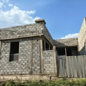 2bdrm House in L Sheep, East Shewa for sale