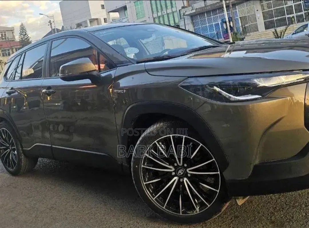 Toyota Corolla Cross Hybrid 2025 Gray