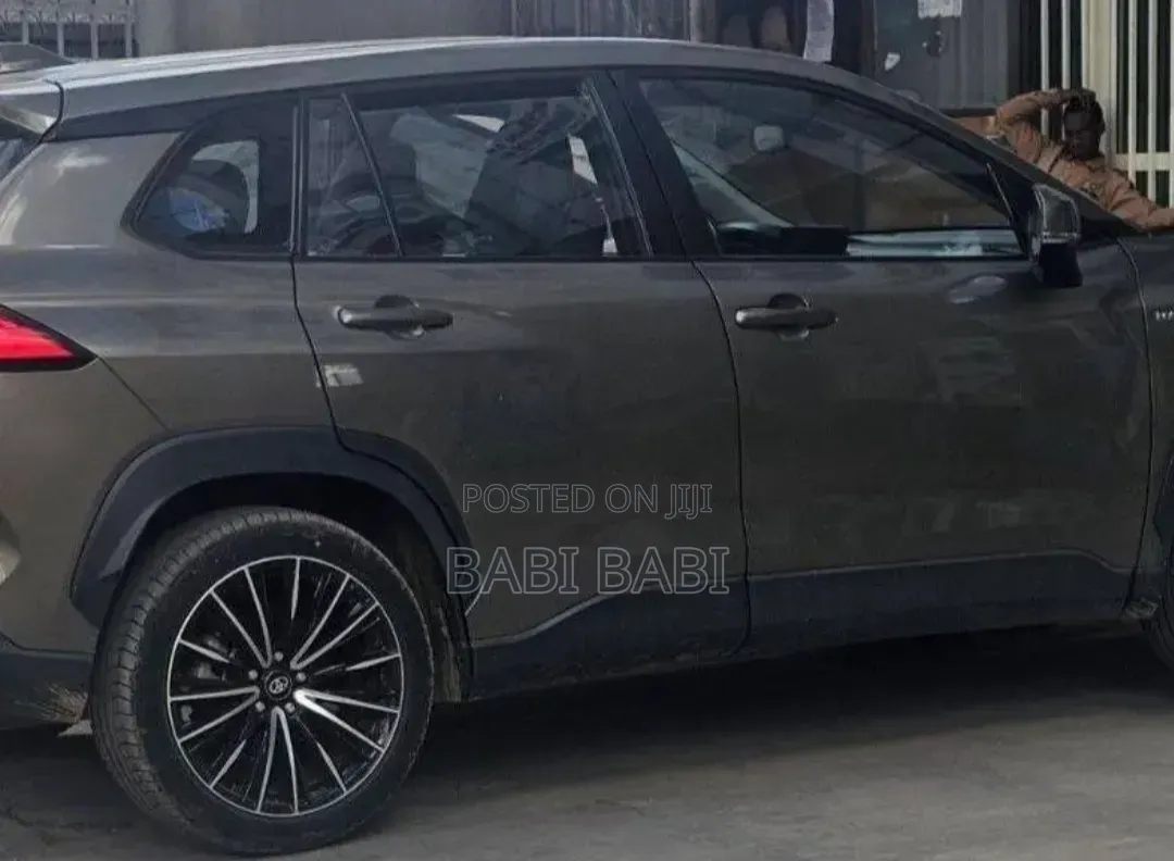 Toyota Corolla Cross Hybrid 2025 Gray