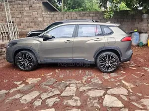 Toyota Corolla Cross Hybrid 2025 Gray