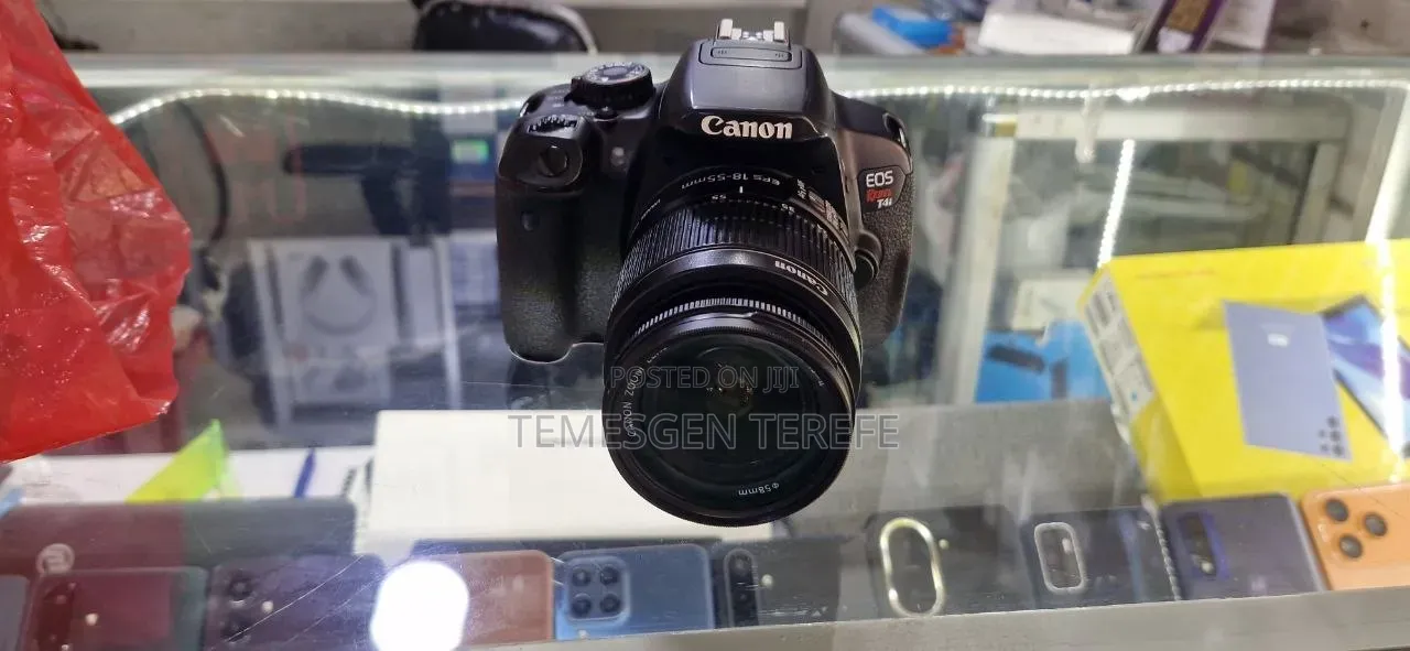 Canon Eos Rebel T4i