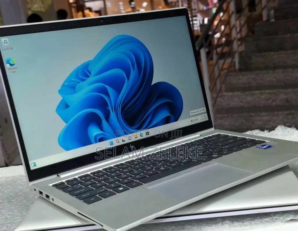 New Laptop HP EliteBook 840 G8 16GB Intel Core i7 SSD 512GB