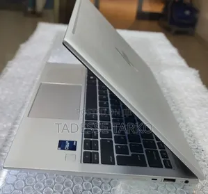 New Laptop HP EliteBook 830 G9 16GB Intel Core i5 SSD 512GB