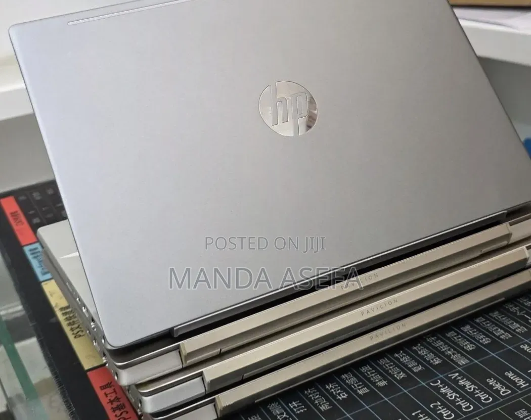 New Laptop HP Pavilion 14 8GB Intel Core i5 SSD 512GB