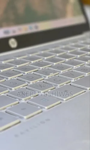 New Laptop HP Pavilion 10 16GB Intel Core i5 SSD 512GB