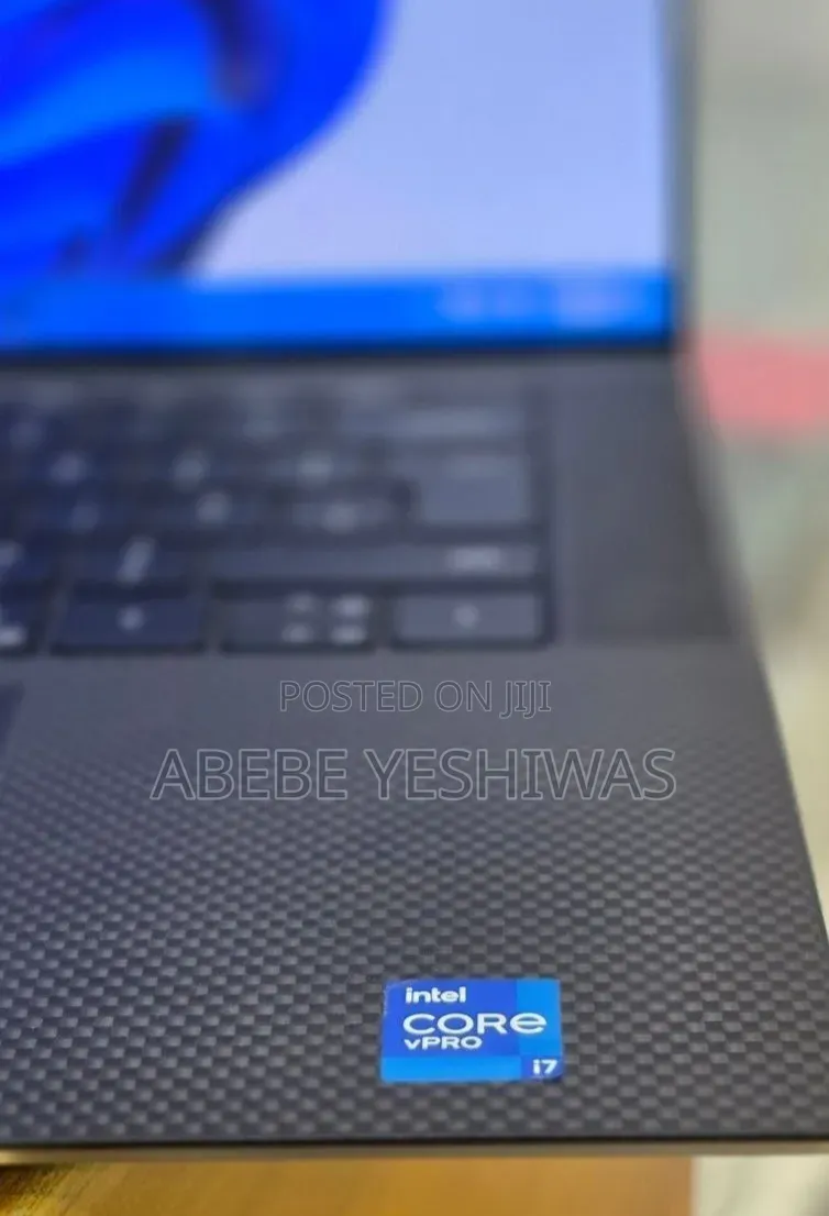 New Laptop Dell Precision 5560 16GB Intel Core i7 SSD 512GB