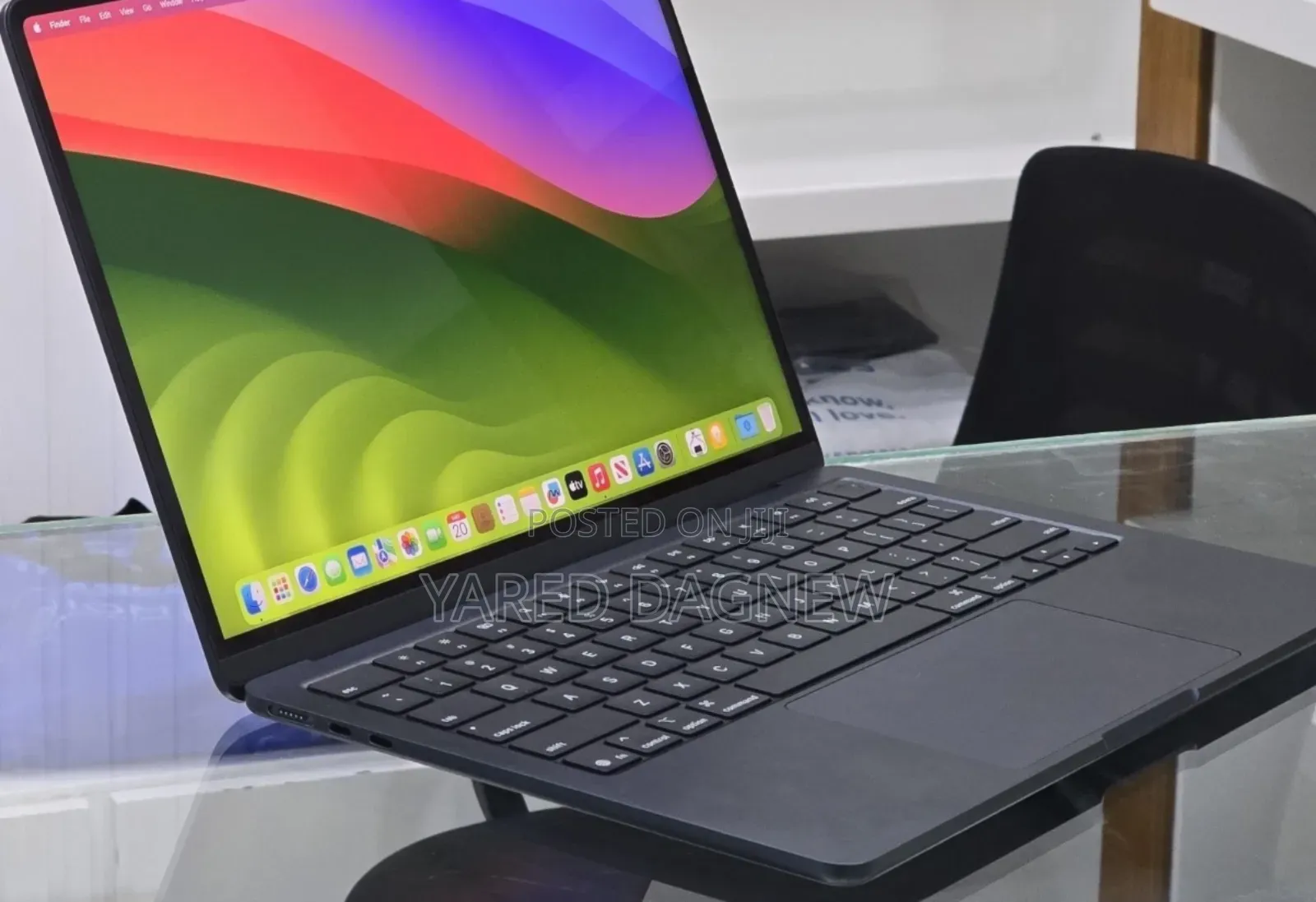 New Laptop Apple MacBook Air 2025 M4 16GB Apple M4 SSD 256GB