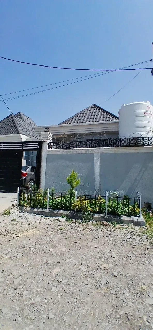 Furnished 3bdrm Villa in Legetafo Area, Oromia-Finfinne for sale