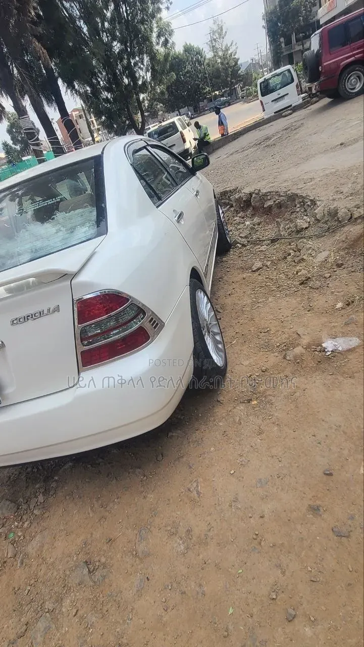 Toyota Corolla 2003 Ivory