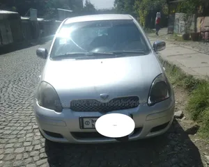 Toyota Vitz 2004 Off white