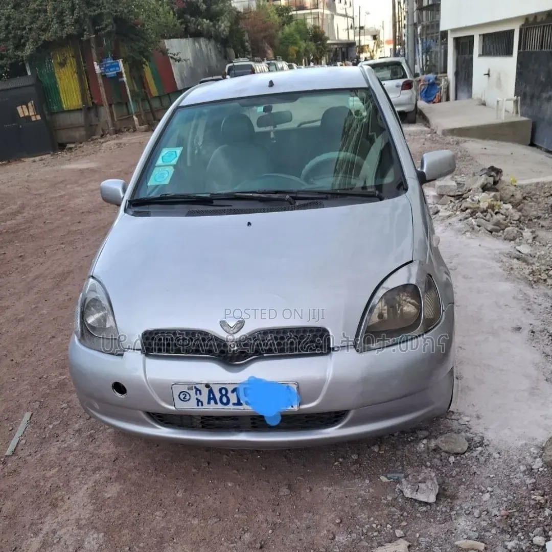 Toyota Vitz 2001 Pearl