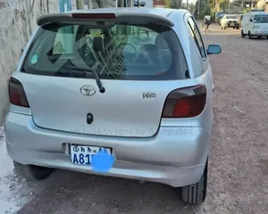 Toyota Vitz 2001 Pearl