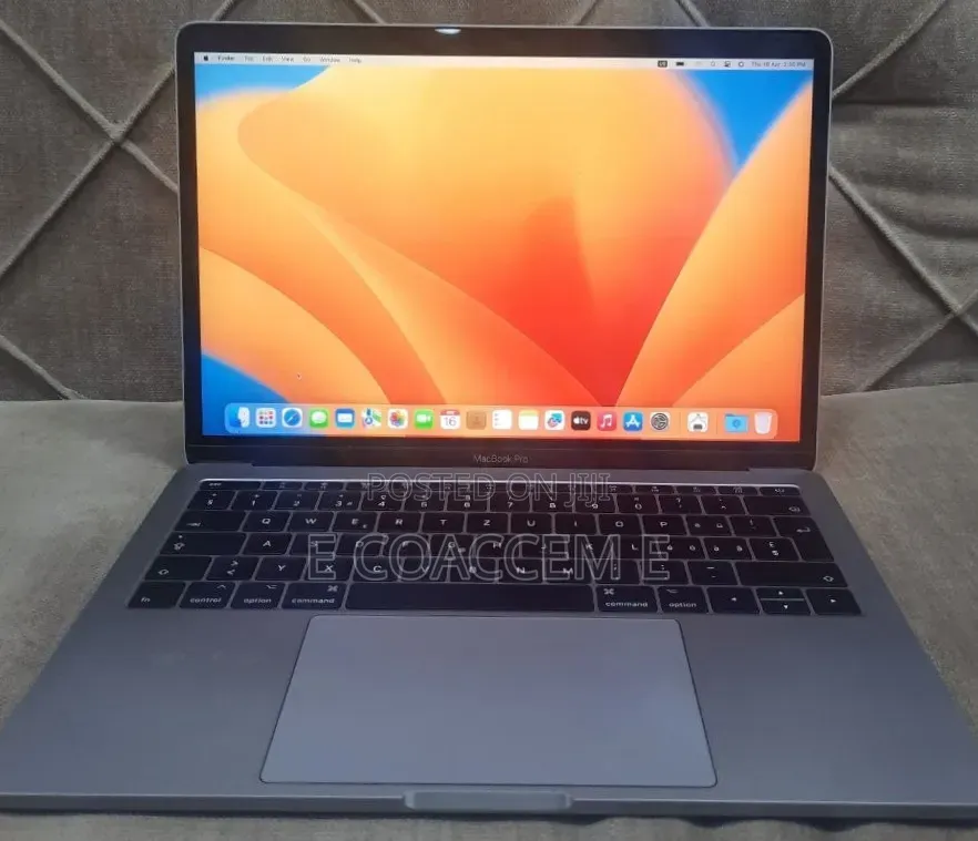 New Laptop Apple MacBook 16GB Intel Core i5 SSD 512GB