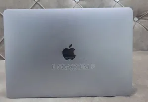 New Laptop Apple MacBook 16GB Intel Core i5 SSD 512GB