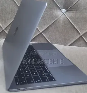 New Laptop Apple MacBook 16GB Intel Core i5 SSD 512GB