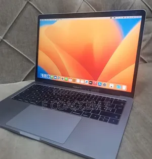 New Laptop Apple MacBook 16GB Intel Core i5 SSD 512GB