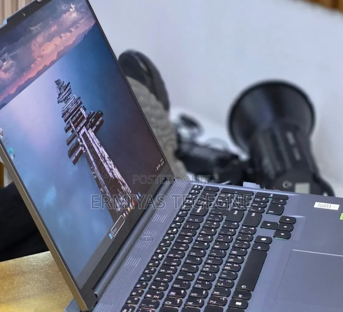 New Laptop Lenovo Legion 5 16GB AMD Ryzen 7 SSD 512GB